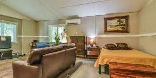 543 College Street Gallery 7