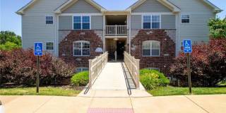 Beautiful 2 bedroom 2 bathroom condo in St. Peters Gallery 1