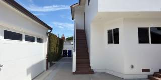**5827 Eastbrook Ave Lakewood** Upstairs 1 bedroom 1 bath !! 2 weeks free OAC !! Gallery 15