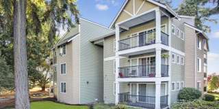 Regency Woods Apartment Homes Gallery 24