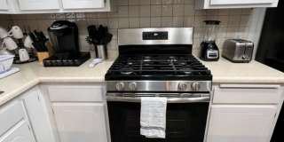 Furnished 3 BR Vacation Rental Includes utilities Near Target Center/Golf/Hwy 95 Gallery 10