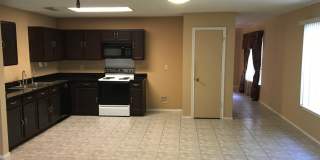 Welcome home to 8003 Chestnut Manor! Gallery 6