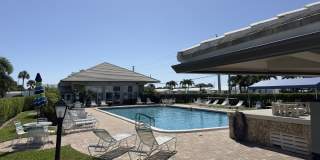 Lakefront 2BR Home in 55+ Leisureville Community Gallery 36