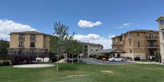 Beautiful condo with amazing amenities and a fabulous kitchen Gallery 1