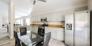 Fully Furnished - Turn Key - Short Term 31days+ - Sleeps up to 7 Gallery 29
