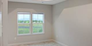 End-unit Townhouse with mountain views Gallery 15