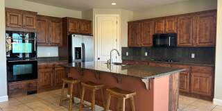Short term lease! Coral Canyon on Golf Course with POOL- FURNISHED & PARTIALLY FURISNHED OPTION Gallery 7