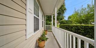 LARGE 4 BEDROOM HOME NEAR MILITARY BASE AND BAY Gallery 6