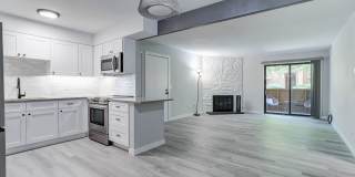 Evolve Real Estate: Like New, Completely Remodeled Large 1 Bedroom with Assigned Parking! Gallery 1