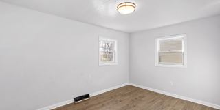 Gorgeous 2 bedroom house in West Mifflin available July 10! Gallery 12