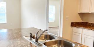 Like New 3/2 Northside home Gallery 21