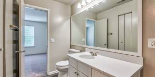 Sailpointe at Lake Norman Apartment Homes Gallery 55