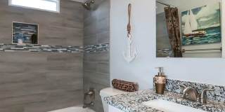 Room in 3 Bedroom Home at Pelton Pl NW Gallery 10