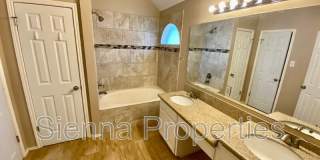 209 N Blue Ridge Gallery 14