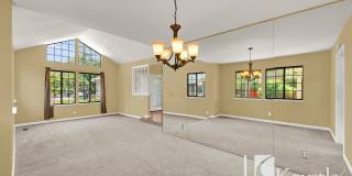 Sunlit 3 Bed Glen Cove Home Gallery 12