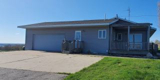 LARGE HOME WITH BEAUTIFUL VIEWS OF BOTH GRAND TRAVERSE BAYS Gallery 1