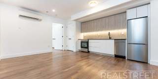 128 Montrose Avenue Gallery 2