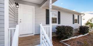 Adorable 3 Bedroom Ranch In Durham Gallery 5