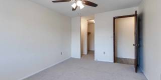 Van Dyke Apartments Gallery 38