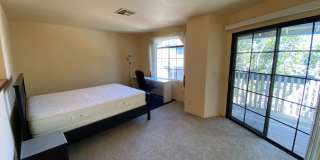 Spacious Townhome in University City for Rent! Gallery 15