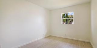 320 NE 42nd Street Gallery 26