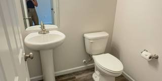 Spacious 3-bed 2.5 Bath - First Month Free! Gallery 12