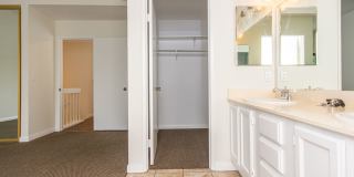 Freshly Painted 2BR/2.5BA Condo with Peak a Boo Ocean View!! Gallery 14