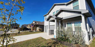 Large 4 Bedroom House in Meyers Landing / Fridge Included / Cute Front Porch / Yard/ CISD Gallery 1