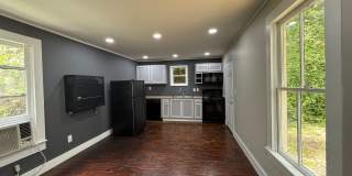 Downtown Living- Prime 1-Bed Unit for Just $900/Mo! Gallery 6