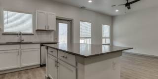 Brand New 3 Bed 2.5 Bath Duplex Includes Office Space (See Contact Info Below) Gallery 26