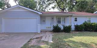 3 Bedroom home Close to Mall! $1395! 3 Bedroom home Close to Mall! $1395! Gallery 1