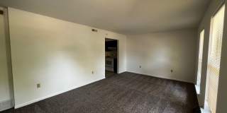 3 Bedroom/1.5 bathroom Duplex Gallery 42