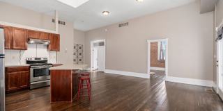 4120 Main Street Gallery 5