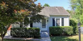 Charming Woolen Mills Home Near Meade Park, Firefly Restaurant, & Jbird Coffee Gallery 1