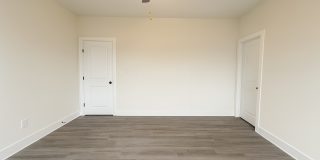 Spacious 3 Bedroom Home with Oversized Primary Suite near Webb & Pawnee Gallery 7