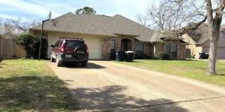 1006 Oakhaven Gallery 1