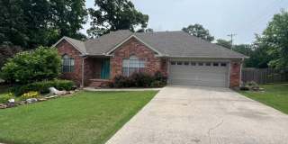 Beautiful 4 Bedroom 2 and a Half Bathroom in the Heart of Sherwood, AR Gallery 1