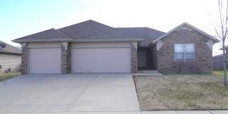 Beautiful 4 bedroom home for rent in Ozark! Gallery 1
