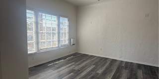 2001 Cedar Avenue Gallery 12