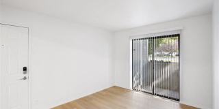 James Pointe Apartments Gallery 112
