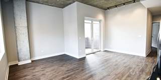 3833 N Broadway Gallery 142