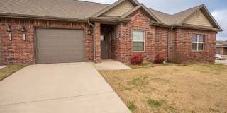 Charming 2 bedroom in Pea Ridge! Gallery 1