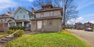 Newly Renovated Four Bedroom! Gallery 1