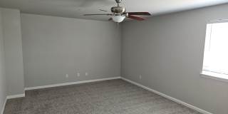 4 BED 2.5 BATH WITH LARGE BONUS ROOM & GARAGE Gallery 16