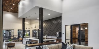 Aura Thirty2 Aura Thirty2 Gallery 4