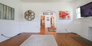 Charming & Cozy 1 Bed, 1 Bath Home in Tulsa | 850 Sq Ft Gallery 5