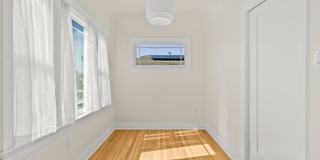 Elevated Golden Hill 2BR with Southwesterly Views with A/C & Detached Garage Gallery 11