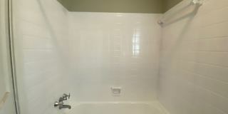 Room in 3 Bedroom Home at Remount Rd Gallery 4