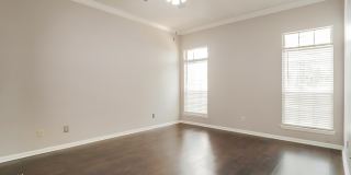 101 Nottingham Drive East Gallery 7