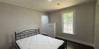 Downtown Living- Prime 1-Bed Unit for Just $900/Mo! Gallery 8